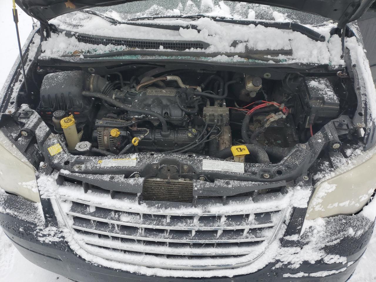 2008 Chrysler Town & Country VIN 2A8HR54P68R759436 Copart auction photo, all over / undercarriage damage thumbnail 14