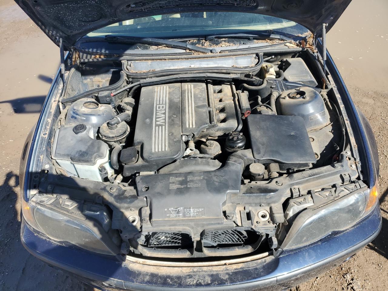 2004 BMW 3er VIN WBAAZ33454KP84239 Copart auction photo, hail / normal wear damage thumbnail 11