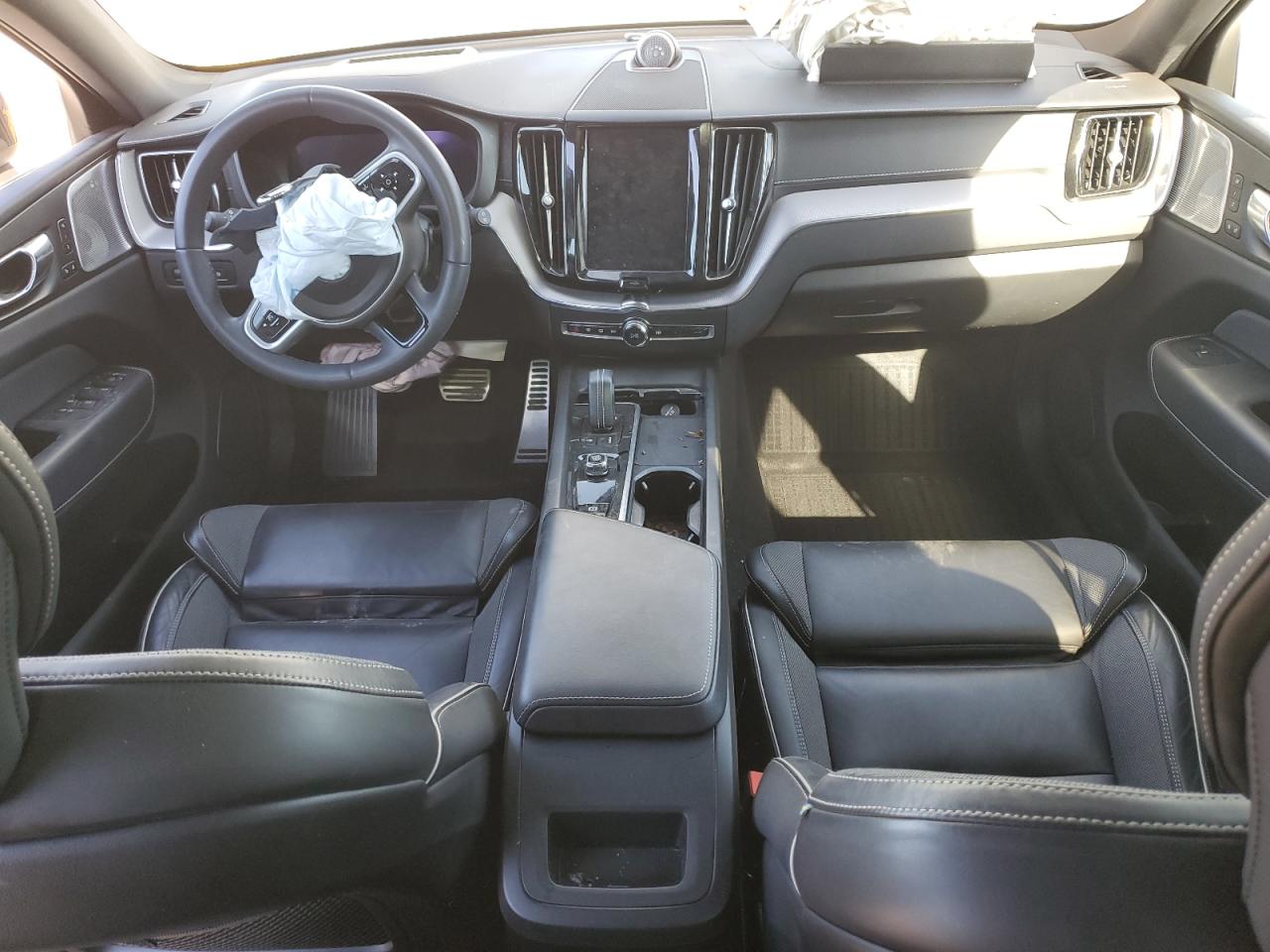 2022 Volvo XC60 VIN YV4BR0DM9N1971590 Copart auction photo, front end damage thumbnail 8