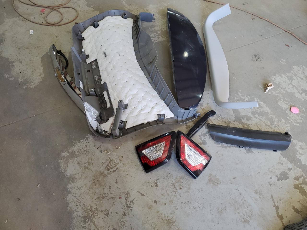 2015 Chevrolet Traverse VIN 1GNKRGKD9FJ164199 Copart auction photo, rear end damage thumbnail 13
