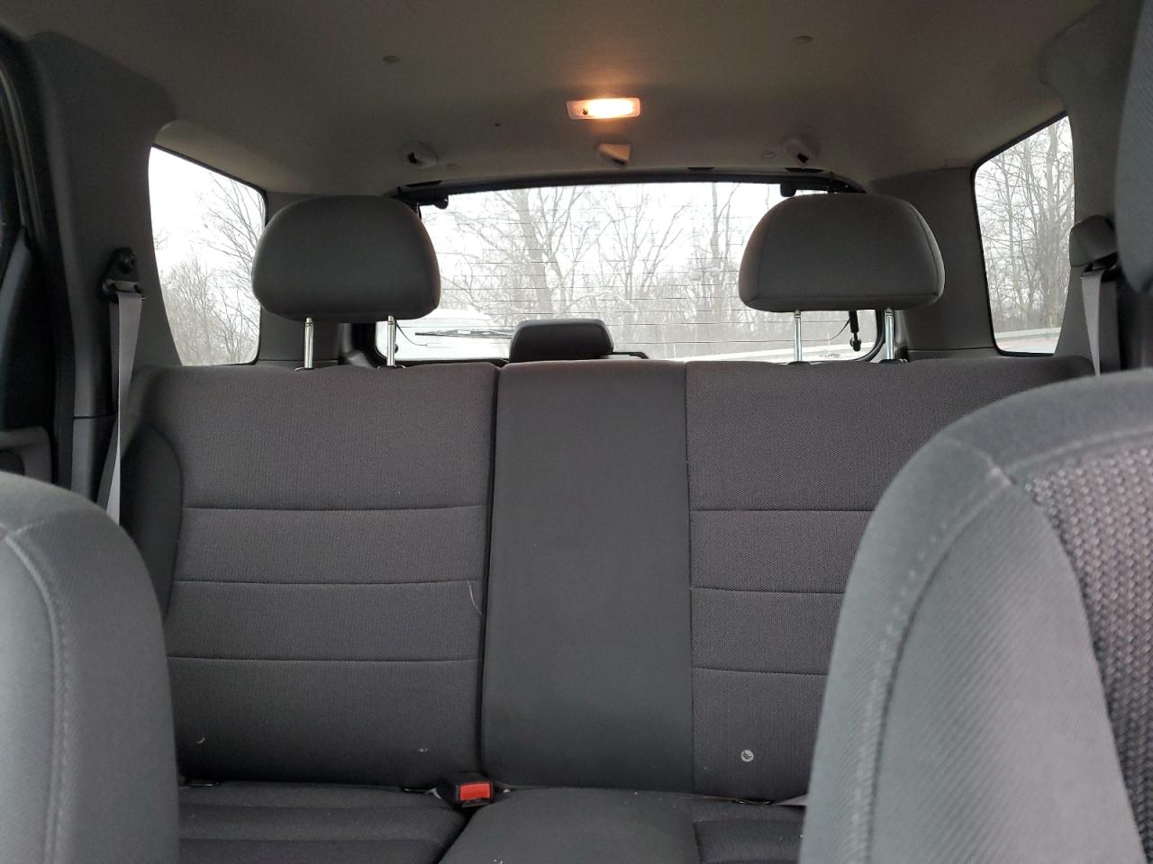 2002 Ford Escape VIN 1FMYU03152KC59338 Copart auction photo, front end / side damage thumbnail 10