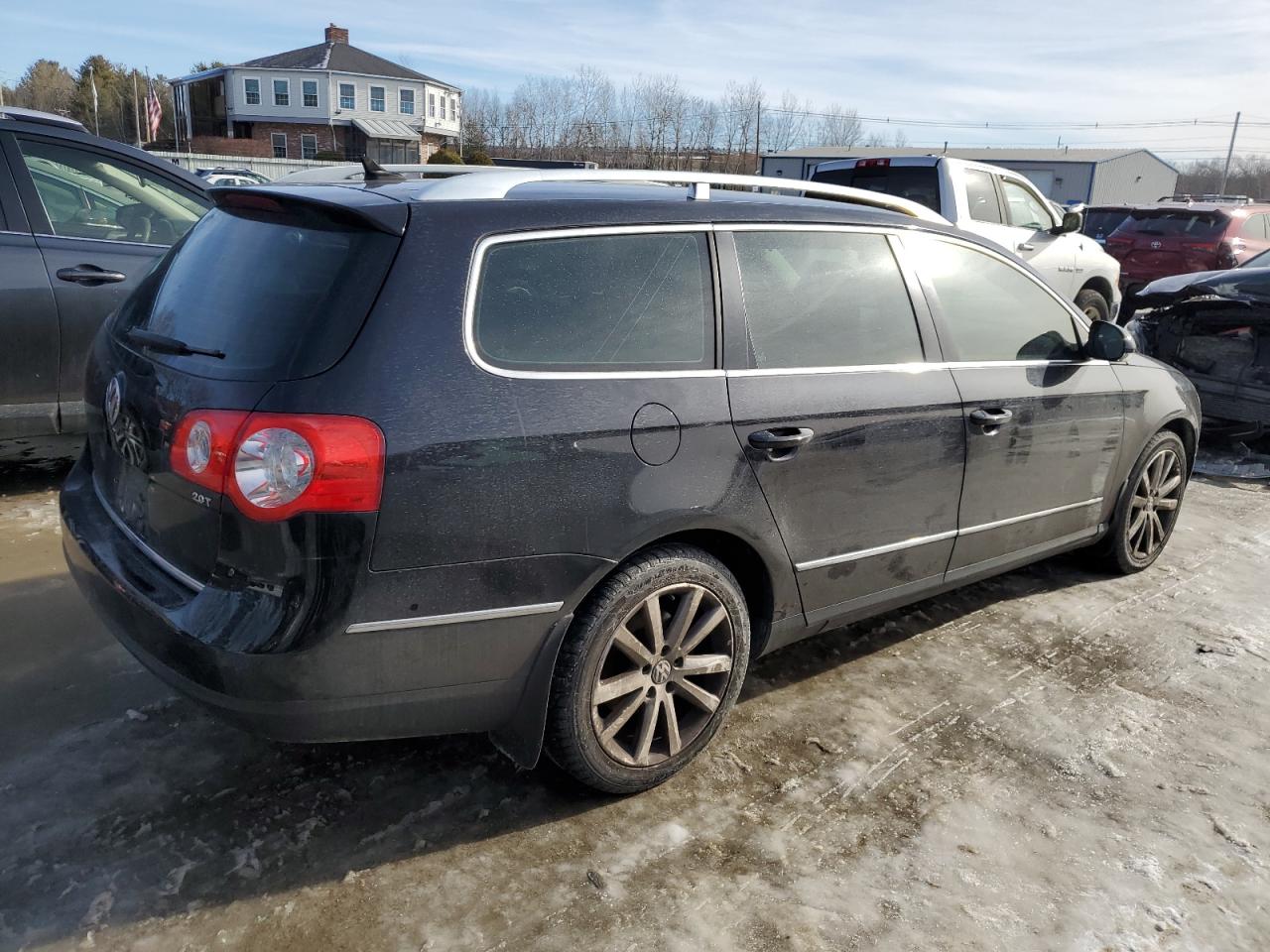 2010 Volkswagen Passat VIN WVWXM7AN1AE163704 Copart auction photo, front end / minor dent/scratches damage thumbnail 3