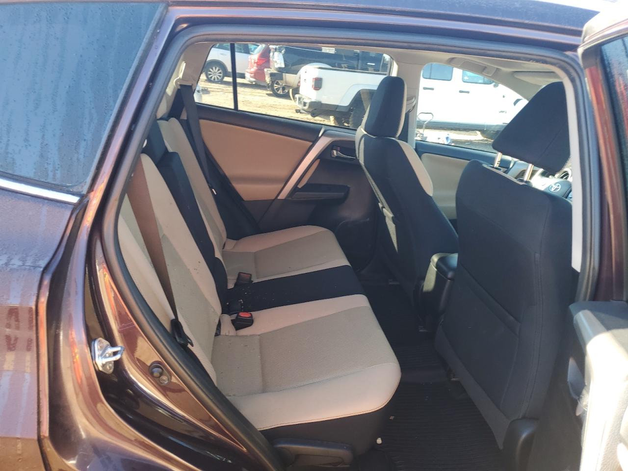2016 Toyota RAV 4 VIN 2T3RFREV0GW492162 Copart auction photo, rear end / minor dent/scratches damage thumbnail 11