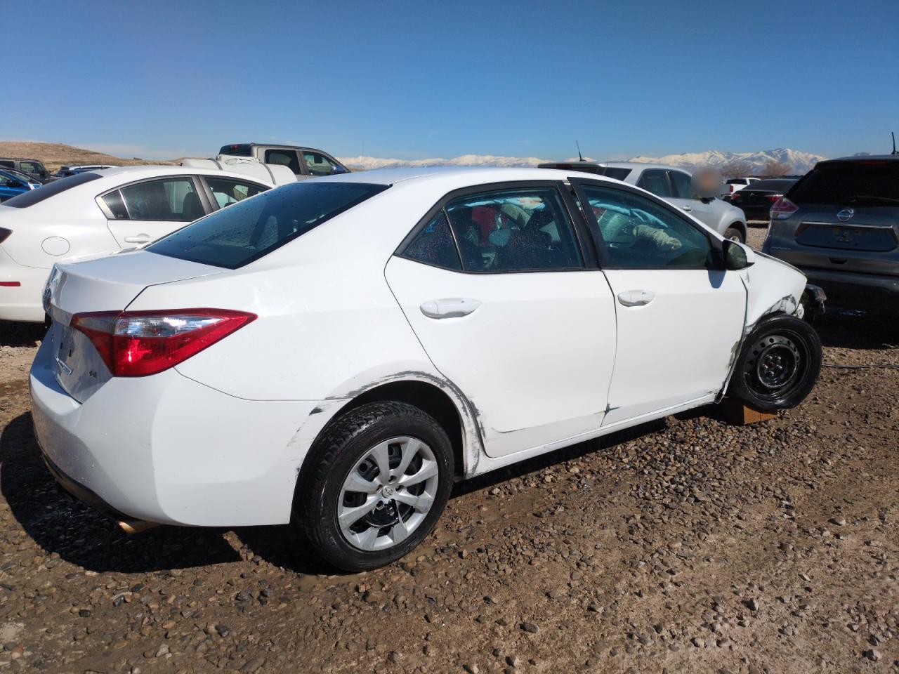 2014 Toyota Corolla VIN 2T1BURHE7EC077317 Copart auction photo, side / front end damage thumbnail 3