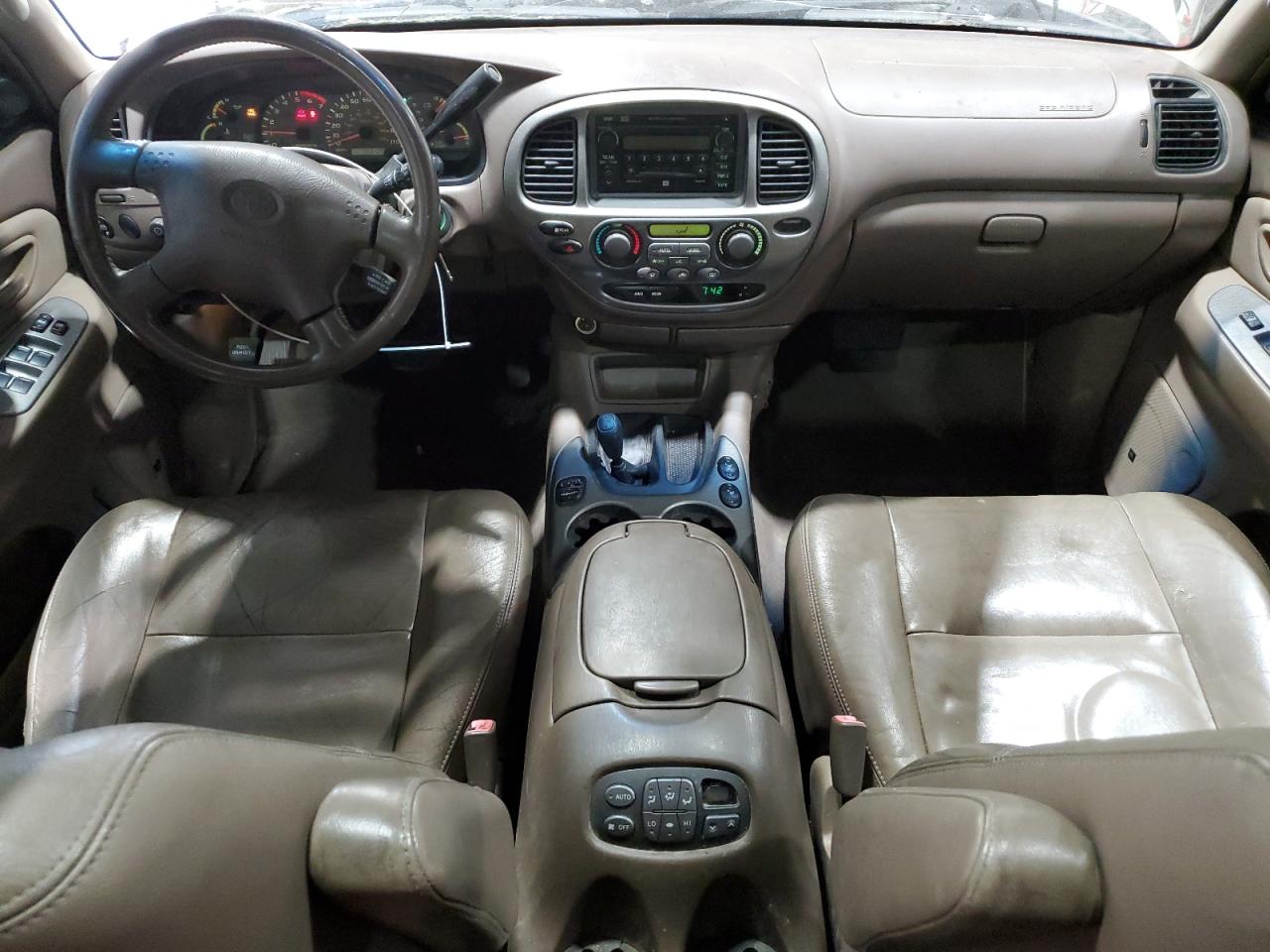 2001 Toyota Sequoia VIN 5TDBT48A11S026819 Copart auction photo, front end / rear end damage thumbnail 8