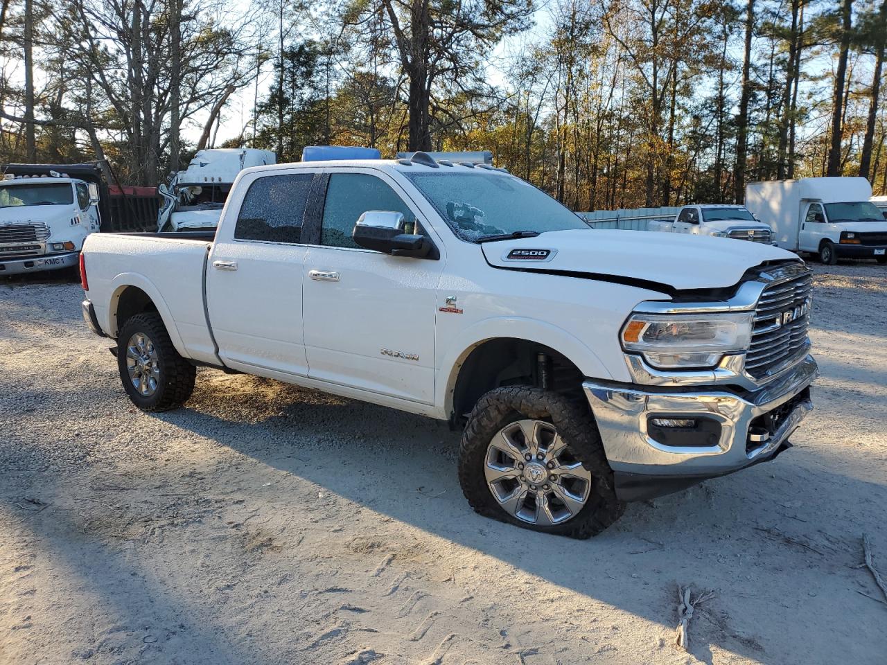 2022 RAM 2500 VIN 3C6UR5FL8NG191201 Copart auction photo, front end / minor dent/scratches damage thumbnail 4