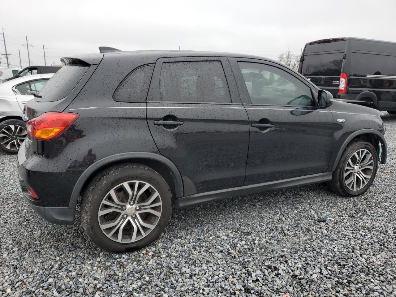 2018 Mitsubishi Outlander VIN JA4AP3AU8JZ011242 Copart auction photo, front end damage thumbnail 3