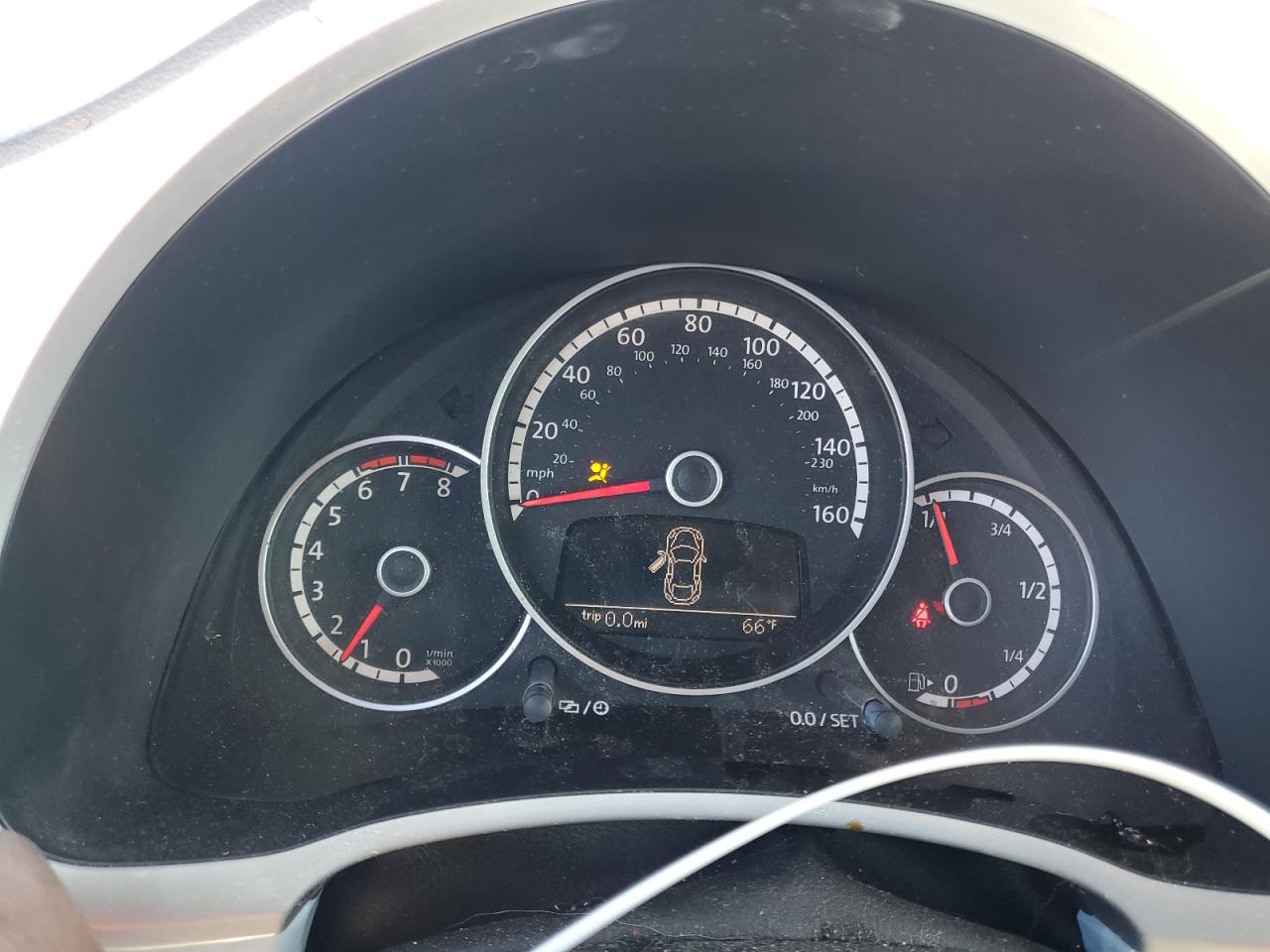 2015 Volkswagen Beetle VIN 3VW517AT3FM802405 Copart auction photo, rear end / minor dent/scratches damage thumbnail 9