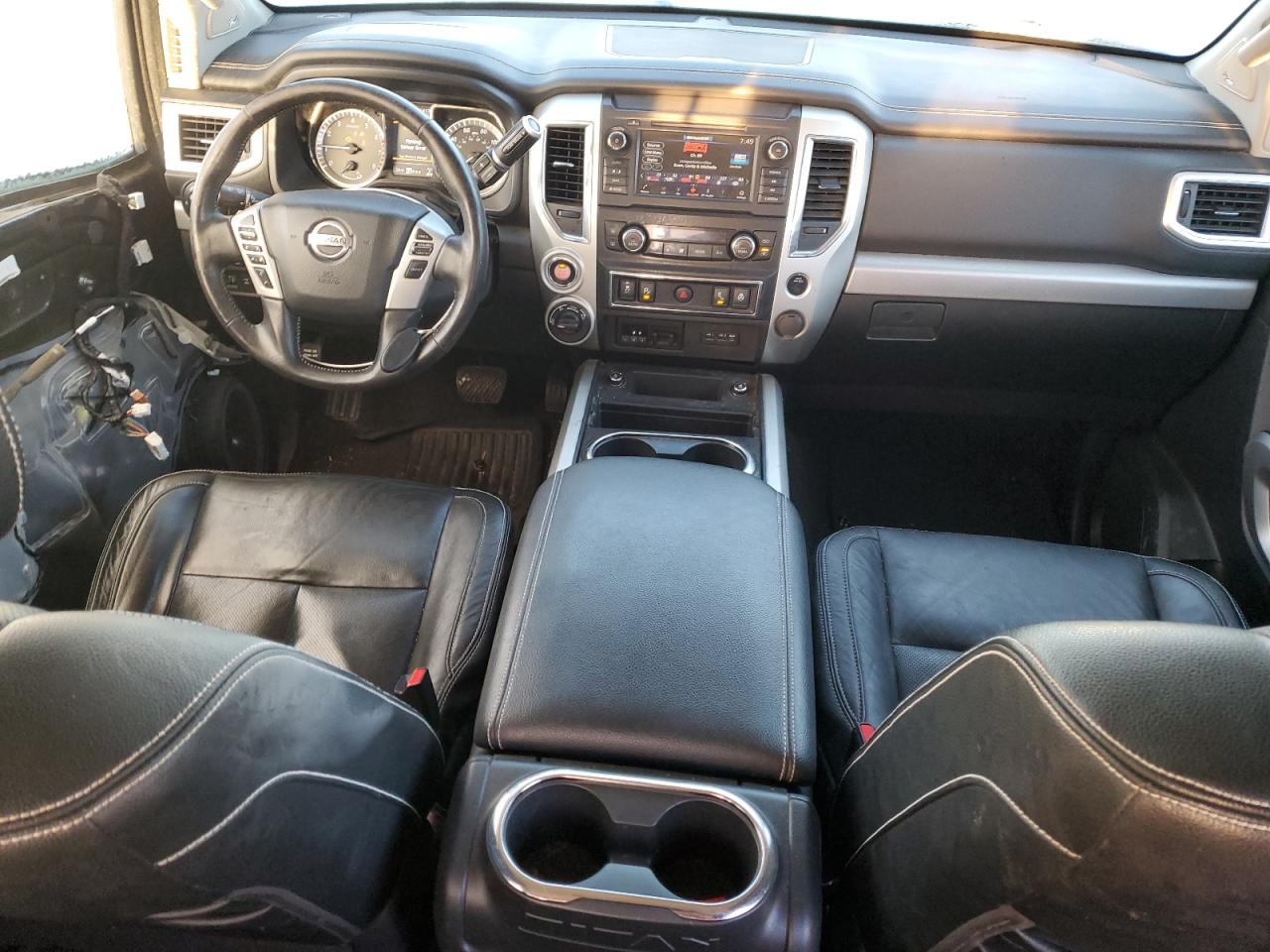 2019 Nissan Titan VIN 1N6AA1E56KN504907 Copart auction photo, front end / minor dent/scratches damage thumbnail 8