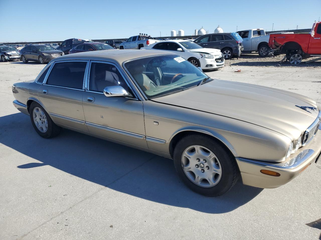 2000 Jaguar XJ VIN SAJDA24C7YLF07071 Copart auction photo, mechanical damage thumbnail 4