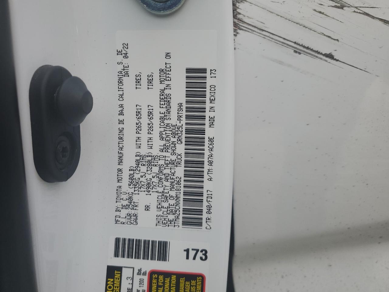 2022 Toyota Tacoma VIN 3TMAZ5CNXNM181062 Copart auction photo, rollover / hail damage thumbnail 13
