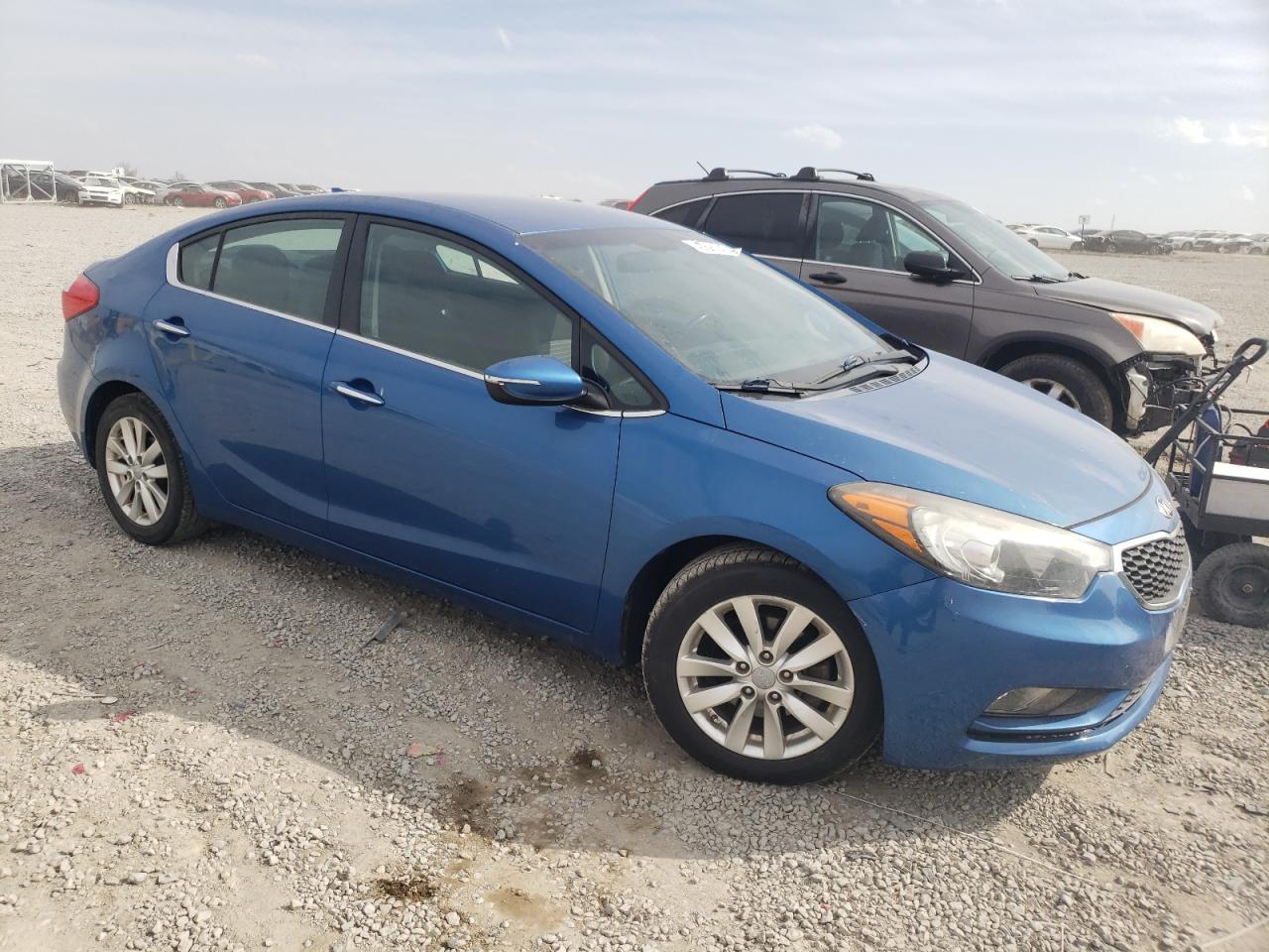 2015 KIA Forte VIN KNAFX4A81F5299394 Copart auction photo, front end damage thumbnail 4