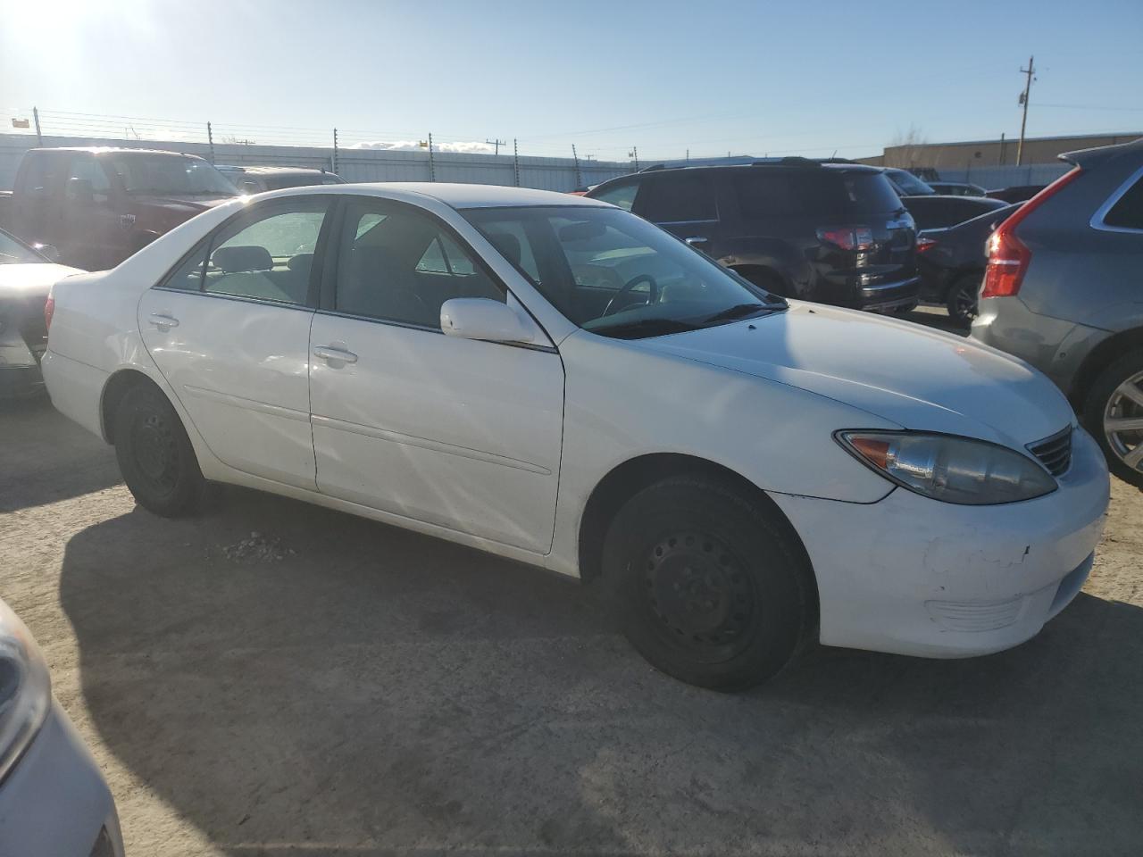 2005 Toyota Camry VIN 4T1BE32K05U606209 Copart auction photo, front end damage thumbnail 4