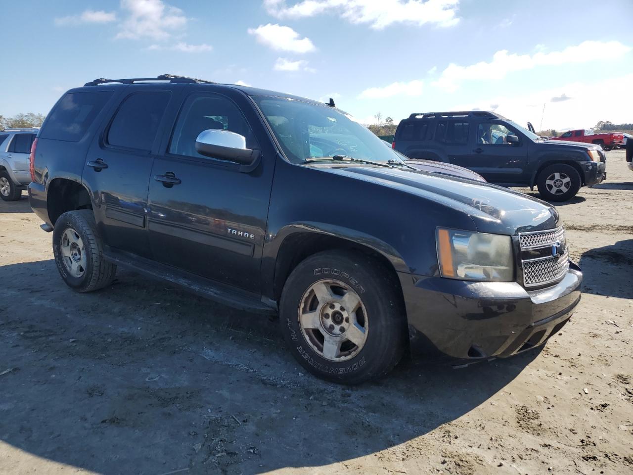 2011 Chevrolet Tahoe VIN 1GNSKAE01BR297416 Copart auction photo, front end / minor dent/scratches damage thumbnail 4