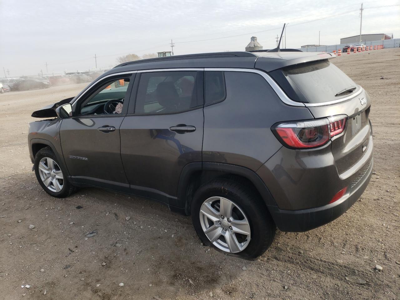 2022 Jeep Compass VIN 3C4NJCBB5NT162669 Copart auction photo, front end damage thumbnail 2