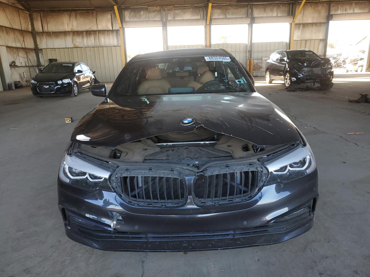 2018 BMW 5er VIN WBAJE5C51JWA97847 Copart auction photo, side / front end damage thumbnail 5