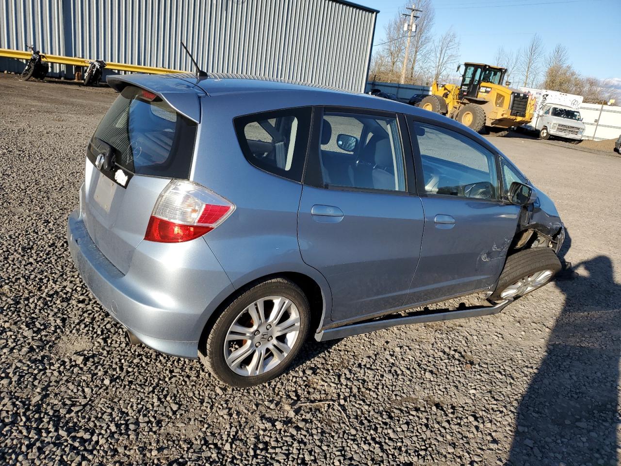 2011 Honda Fit VIN JHMGE8H58BC021807 Copart auction photo, front end / side damage thumbnail 3