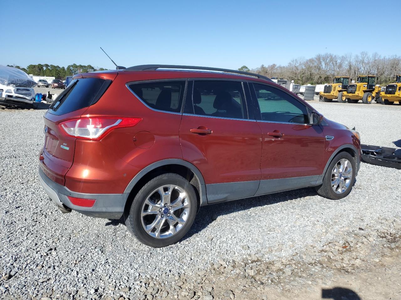 2015 Ford Escape VIN 1FMCU0GX6FUB36098 Copart auction photo, side / rear end damage thumbnail 3
