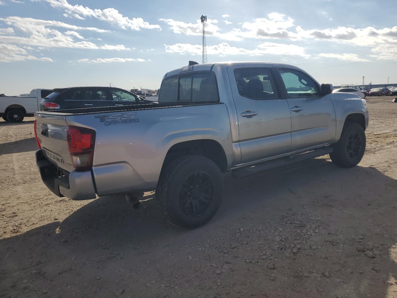 2022 Toyota Tacoma VIN 3TYAX5GN2NT060966 Copart auction photo, frame damage / minor dent/scratches damage thumbnail 3