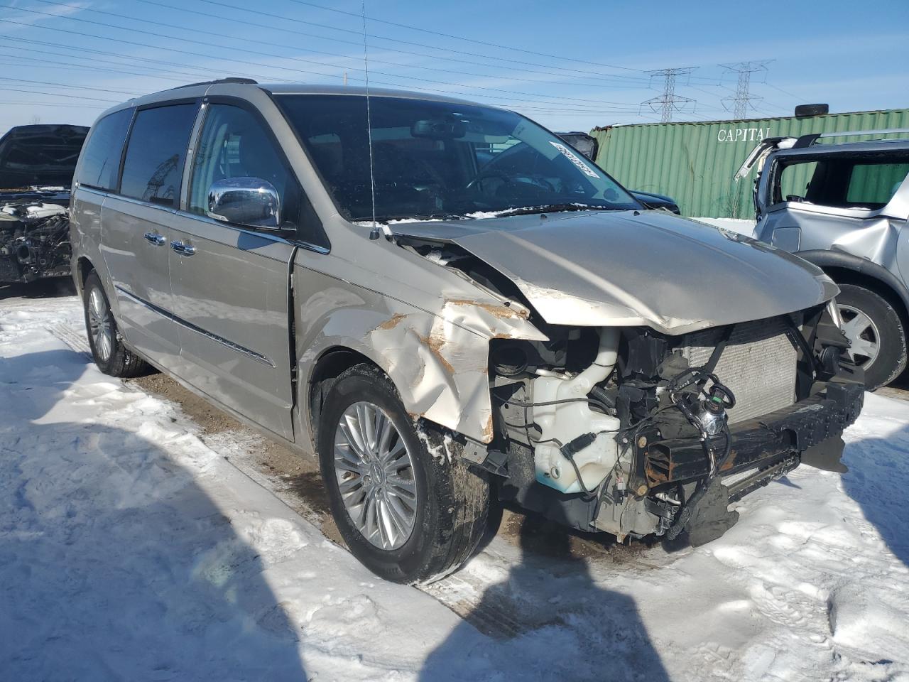 2014 Chrysler Town & Country VIN 2C4RC1CG0ER460379 Copart auction photo, front end / minor dent/scratches damage thumbnail 4