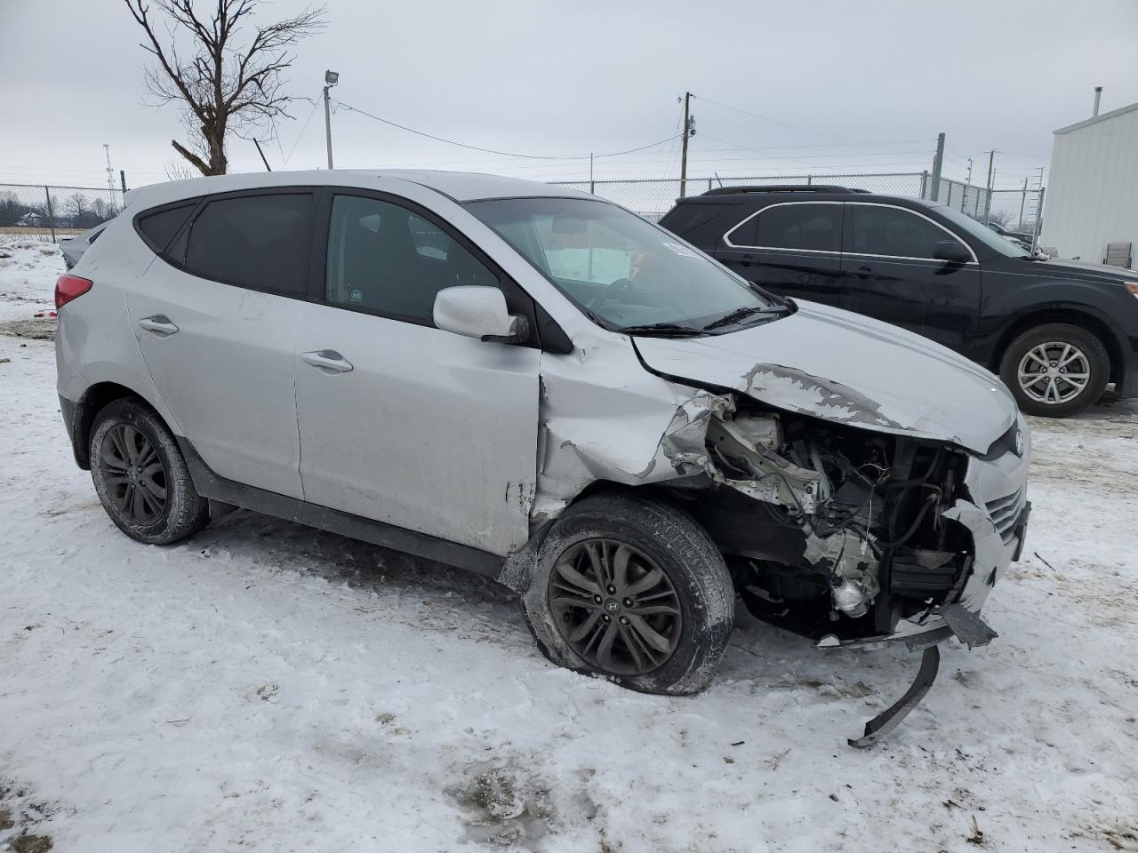 2014 Hyundai Tucson VIN KM8JTCAF9EU893510 Copart auction photo, front end / side damage thumbnail 4