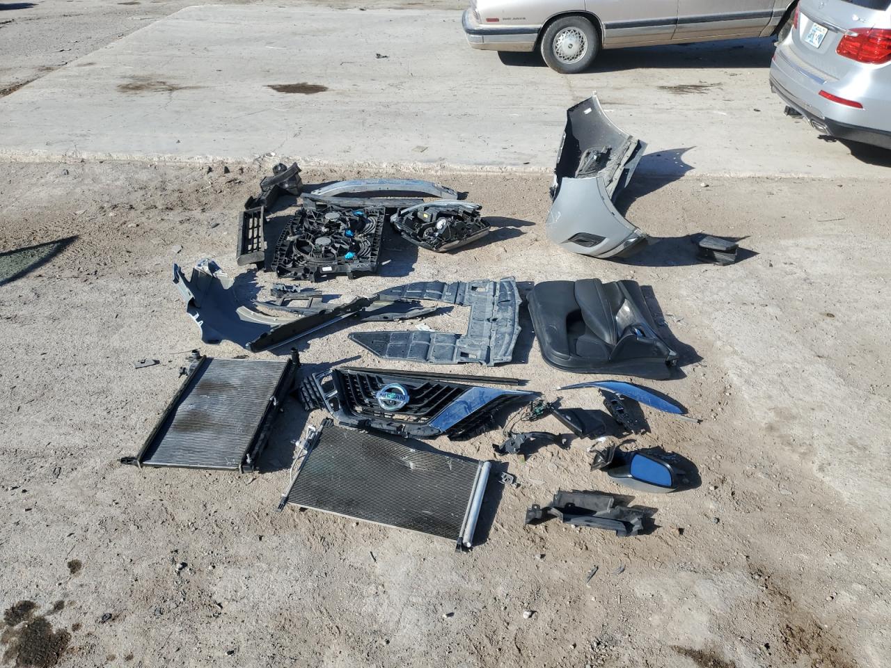 2018 Nissan Murano VIN 5N1AZ2MG9JN105519 Copart auction photo, front end / minor dent/scratches damage thumbnail 13