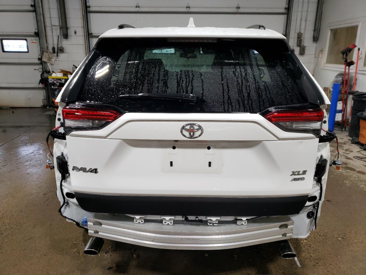 2019 Toyota RAV 4 VIN JTMP1RFV7KJ007611 Copart auction photo, front end / rear end damage thumbnail 6