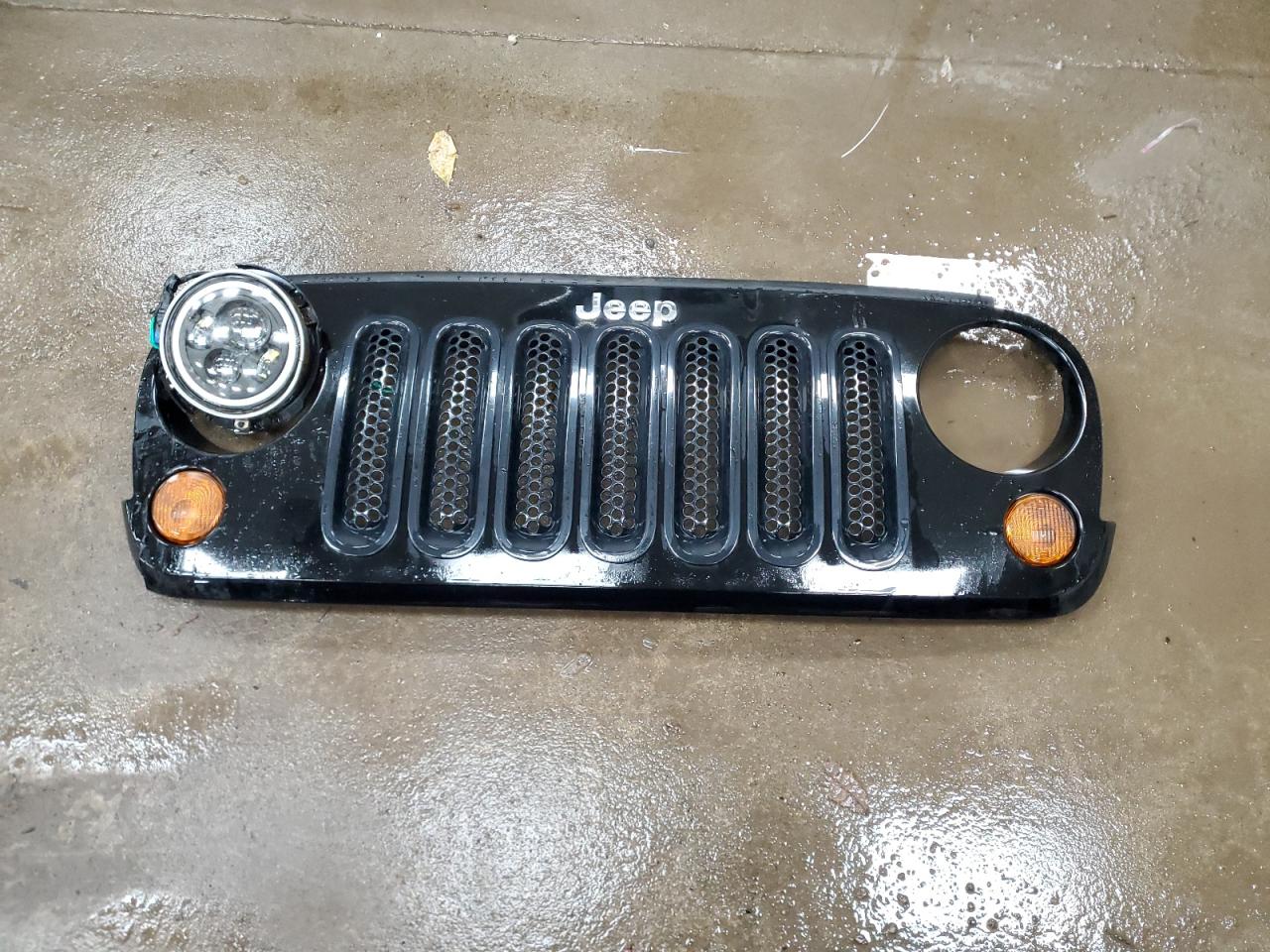 2011 Jeep Wrangler VIN 1J4BA5H18BL592825 Copart auction photo, front end / side damage thumbnail 13