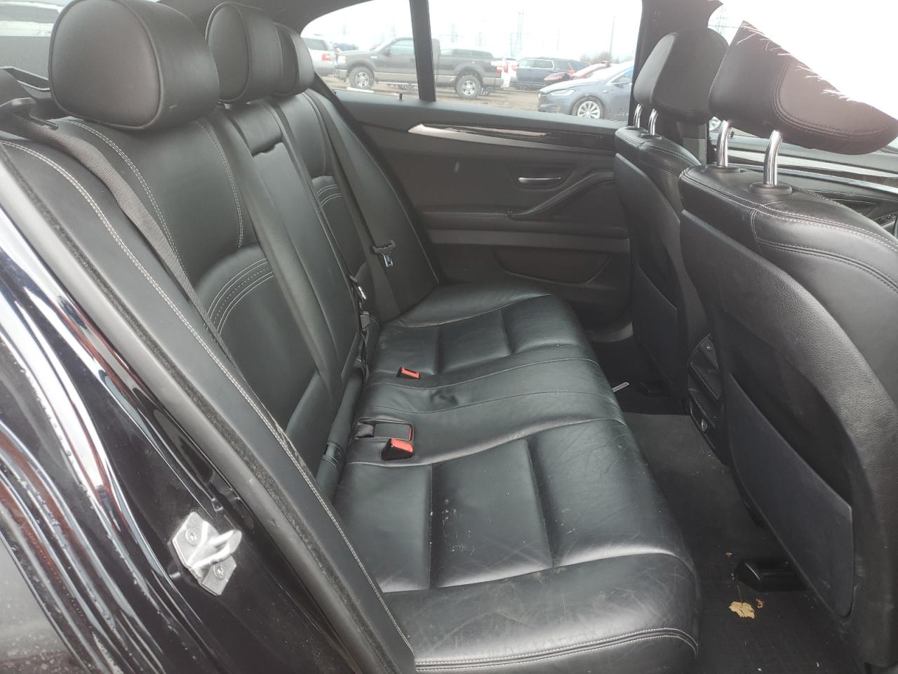 2015 BMW 5er VIN WBA5B3C58FD547363 Copart auction photo, front end / minor dent/scratches damage thumbnail 10