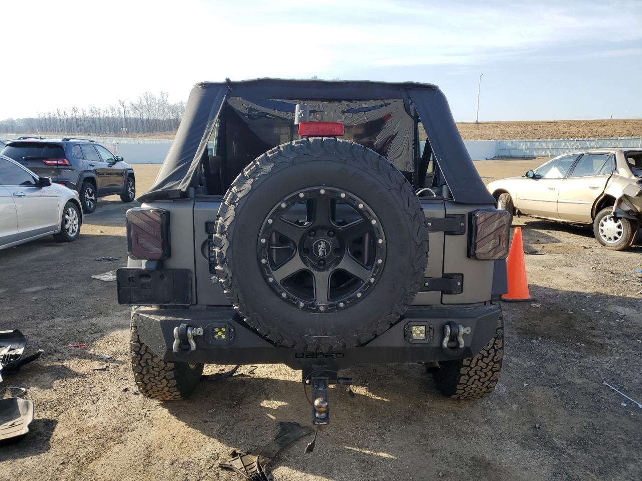 2009 Jeep Wrangler VIN 1J4GA39159L707870 Copart auction photo, front end / minor dent/scratches damage thumbnail 6