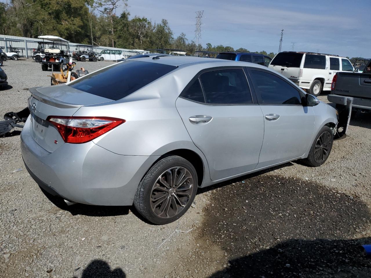 2015 Toyota Corolla VIN 2T1BURHE5FC398323 Copart auction photo, front end damage thumbnail 3