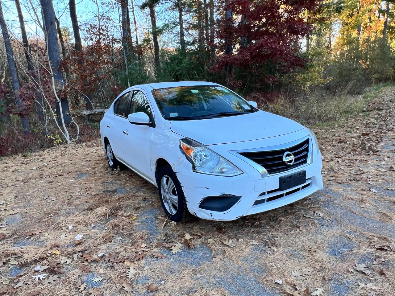 2019 Nissan Versa VIN 3N1CN7AP5KL821056