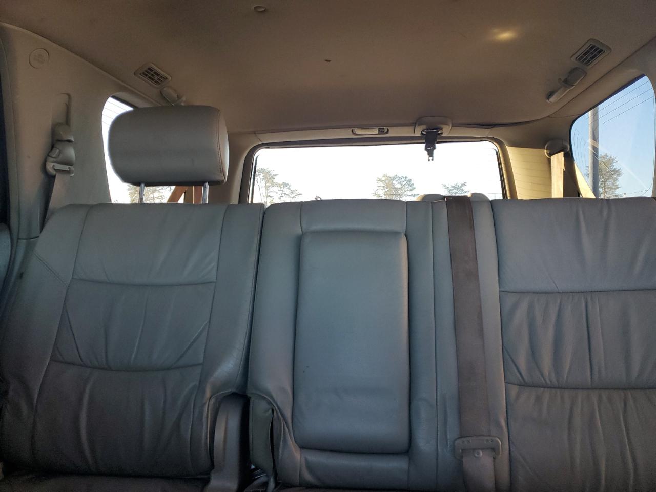 2005 Toyota Sequoia VIN 5TDZT38A15S249330 Copart auction photo, front end damage thumbnail 10