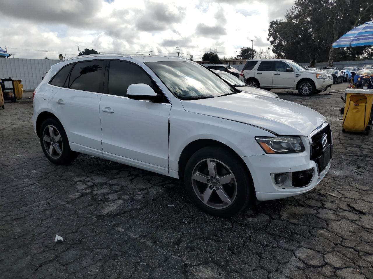 2010 Audi Q5 VIN WA1LKAFP4AA103235 Copart auction photo, front end / minor dent/scratches damage thumbnail 4