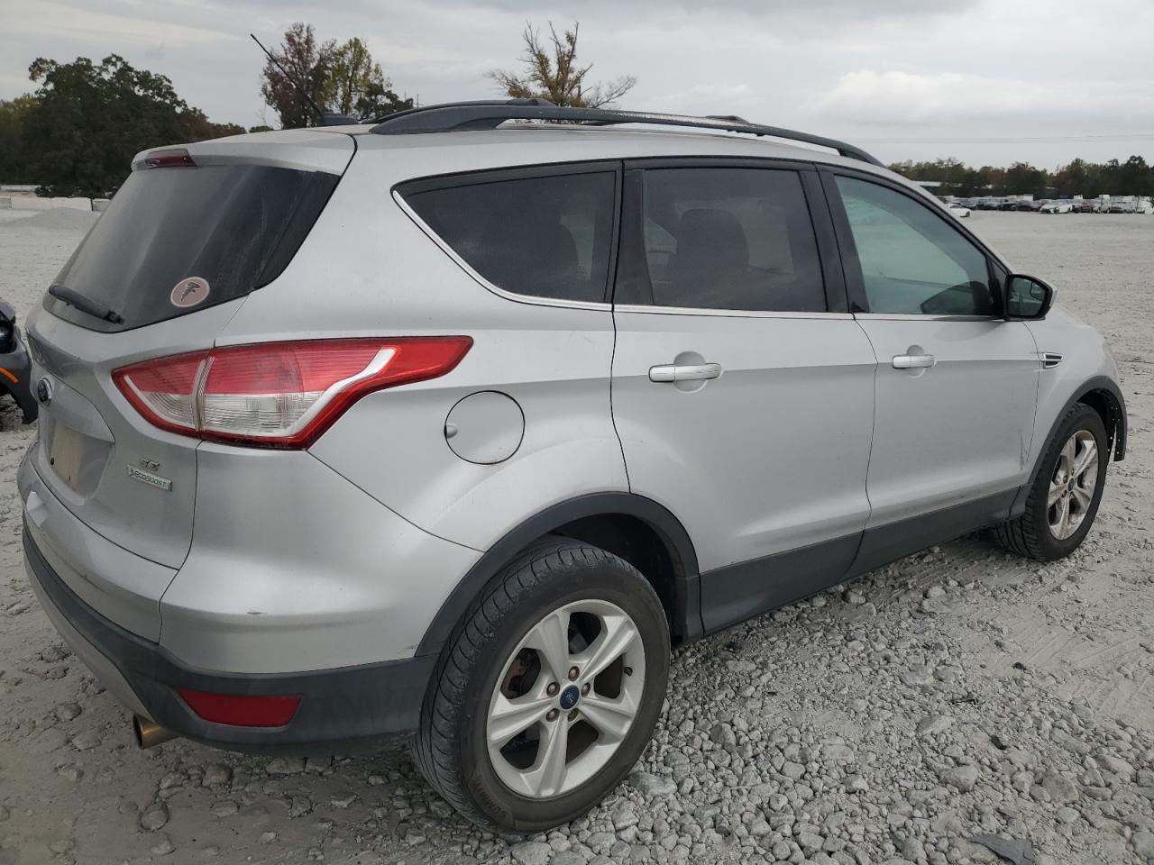 2013 Ford Escape VIN 1FMCU0GX0DUC76130 Copart auction photo, front end damage thumbnail 3