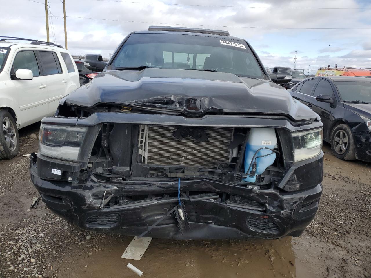2019 RAM 1500 VIN 1C6SRFFT8KN710666 Copart auction photo, front end / minor dent/scratches damage thumbnail 5