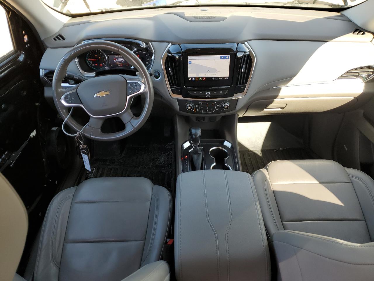 2021 Chevrolet Traverse VIN 1GNEVHKW9MJ158349 Copart auction photo, front end / side damage thumbnail 8