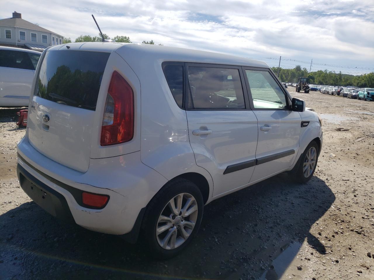 2013 KIA Soul VIN KNDJT2A59D7543684 Copart auction photo, front end damage thumbnail 3