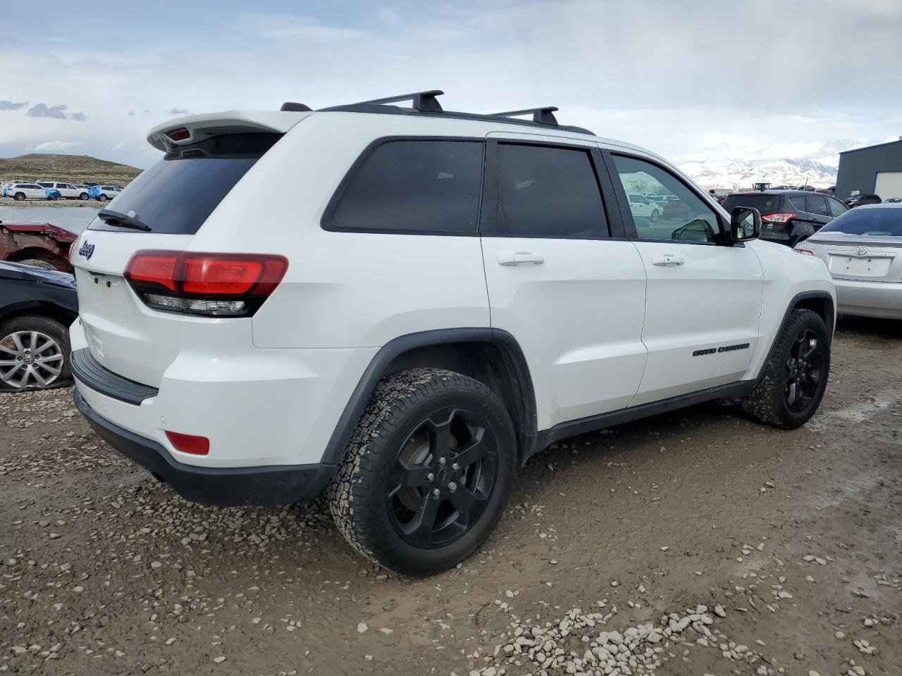 2018 Jeep Grand Cherokee VIN 1C4RJFAG9JC500354 Copart auction photo, rear end damage thumbnail 3