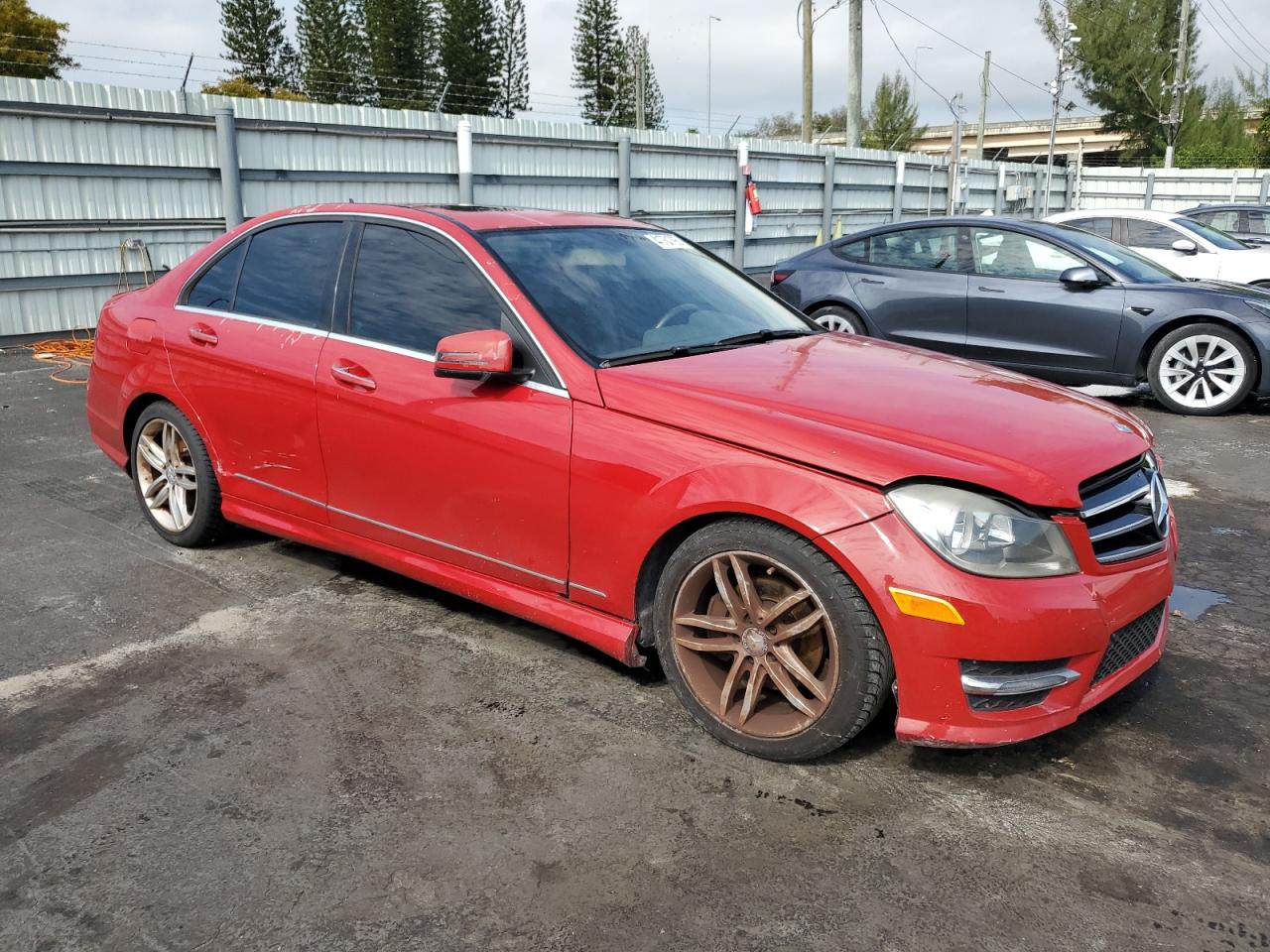 2014 Mercedes-Benz C-klasse VIN WDDGF4HB2EA960194 Copart auction photo, all over damage thumbnail 4