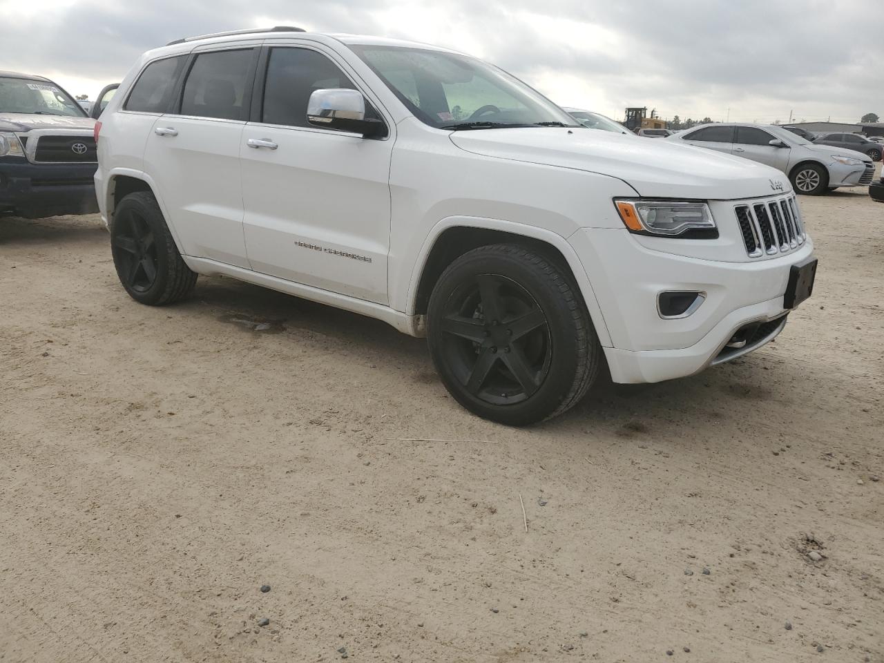 2014 Jeep Grand Cherokee VIN 1C4RJECG0EC256056 Copart auction photo, front end / side damage thumbnail 4