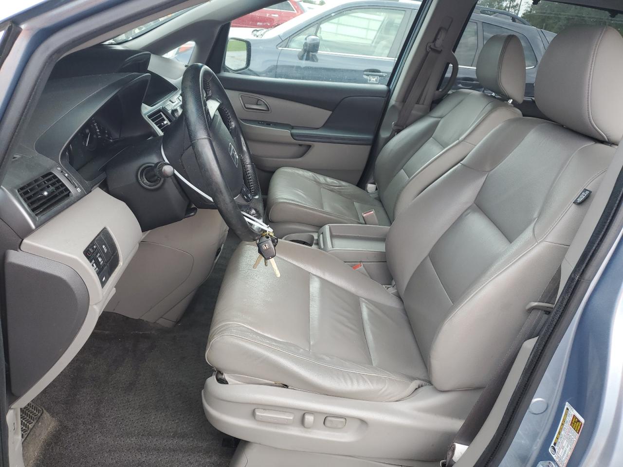 2011 Honda Odyssey VIN 5FNRL5H66BB012971 Copart auction photo, front end / minor dent/scratches damage thumbnail 7