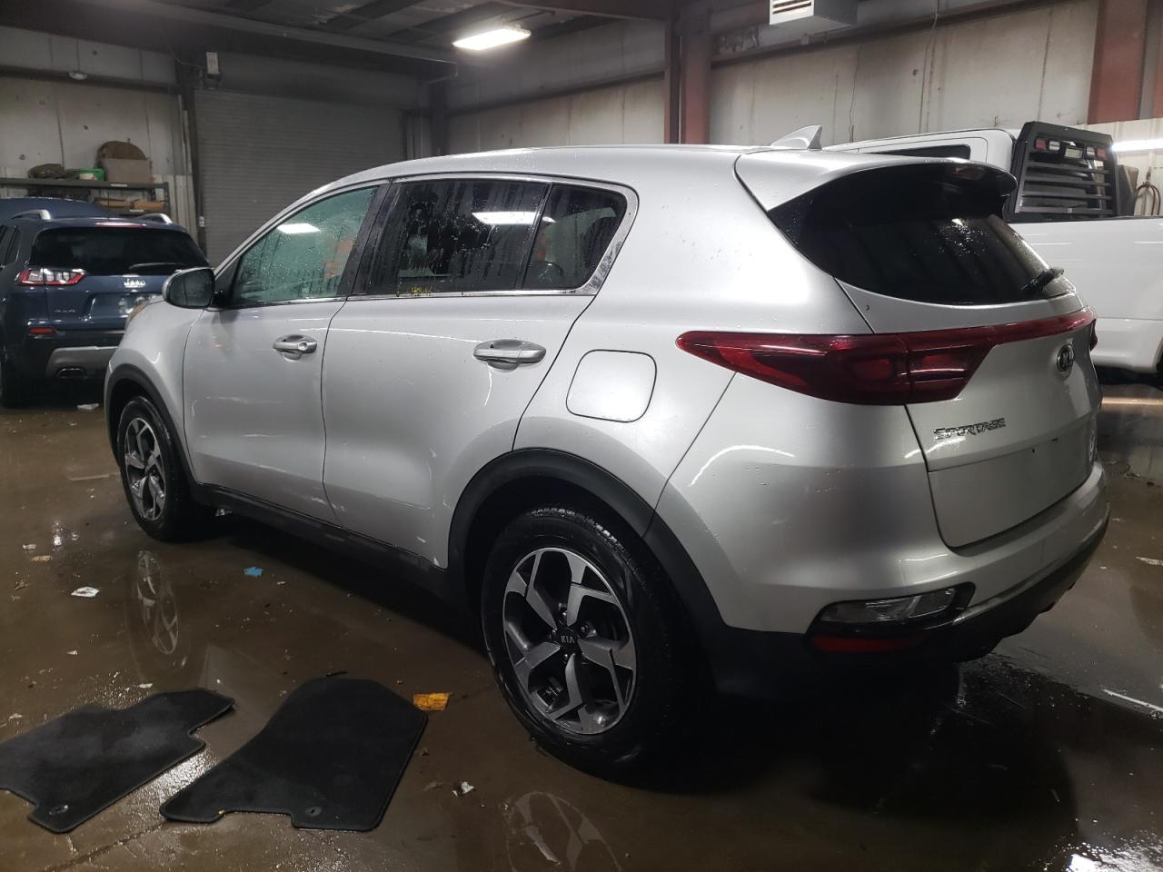2021 KIA Sportage VIN KNDPM3AC2M7922618 Copart auction photo, front end damage thumbnail 2
