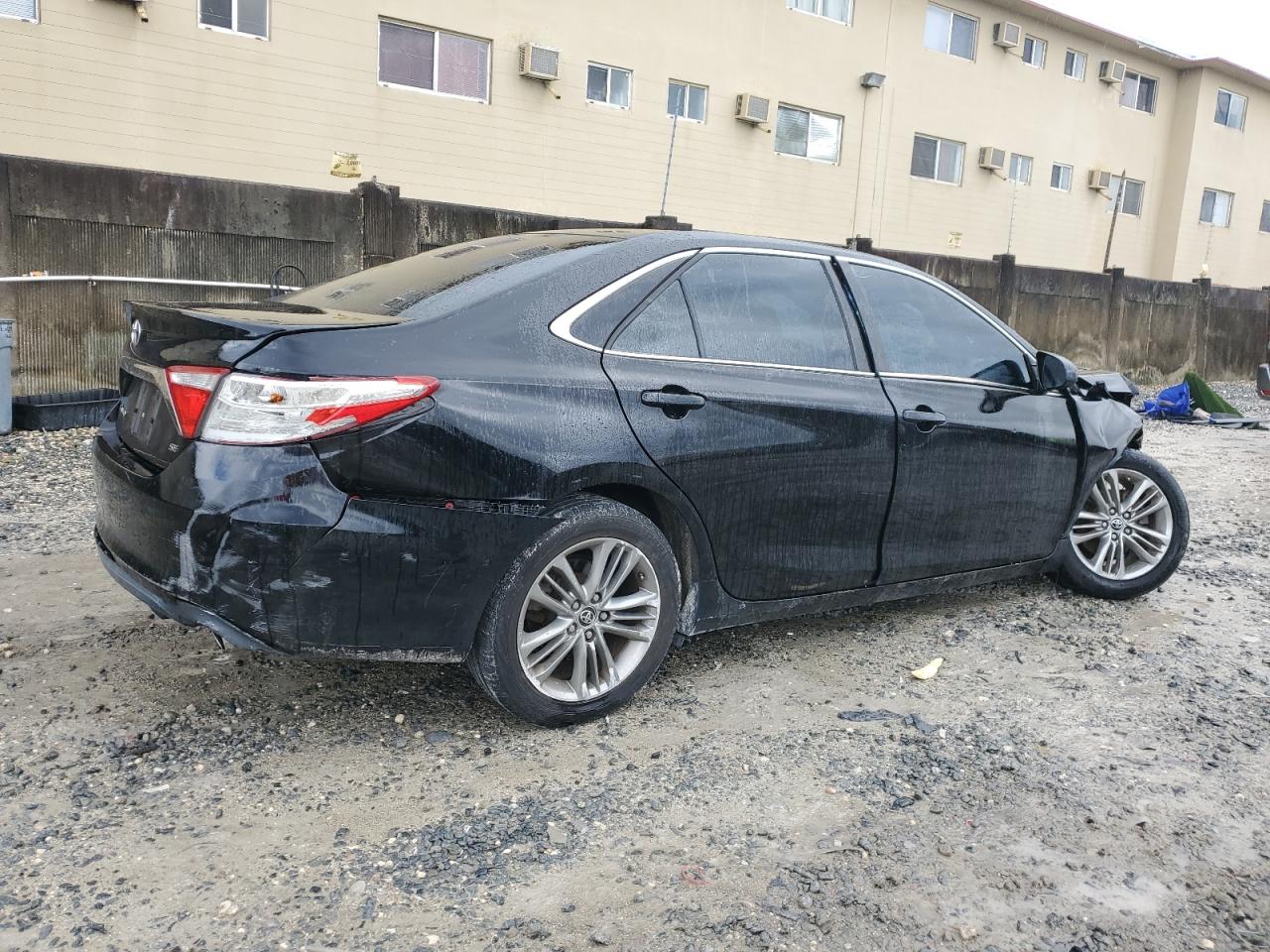 2015 Toyota Camry VIN 4T1BF1FK5FU921424 Copart auction photo, front end / rear end damage thumbnail 3