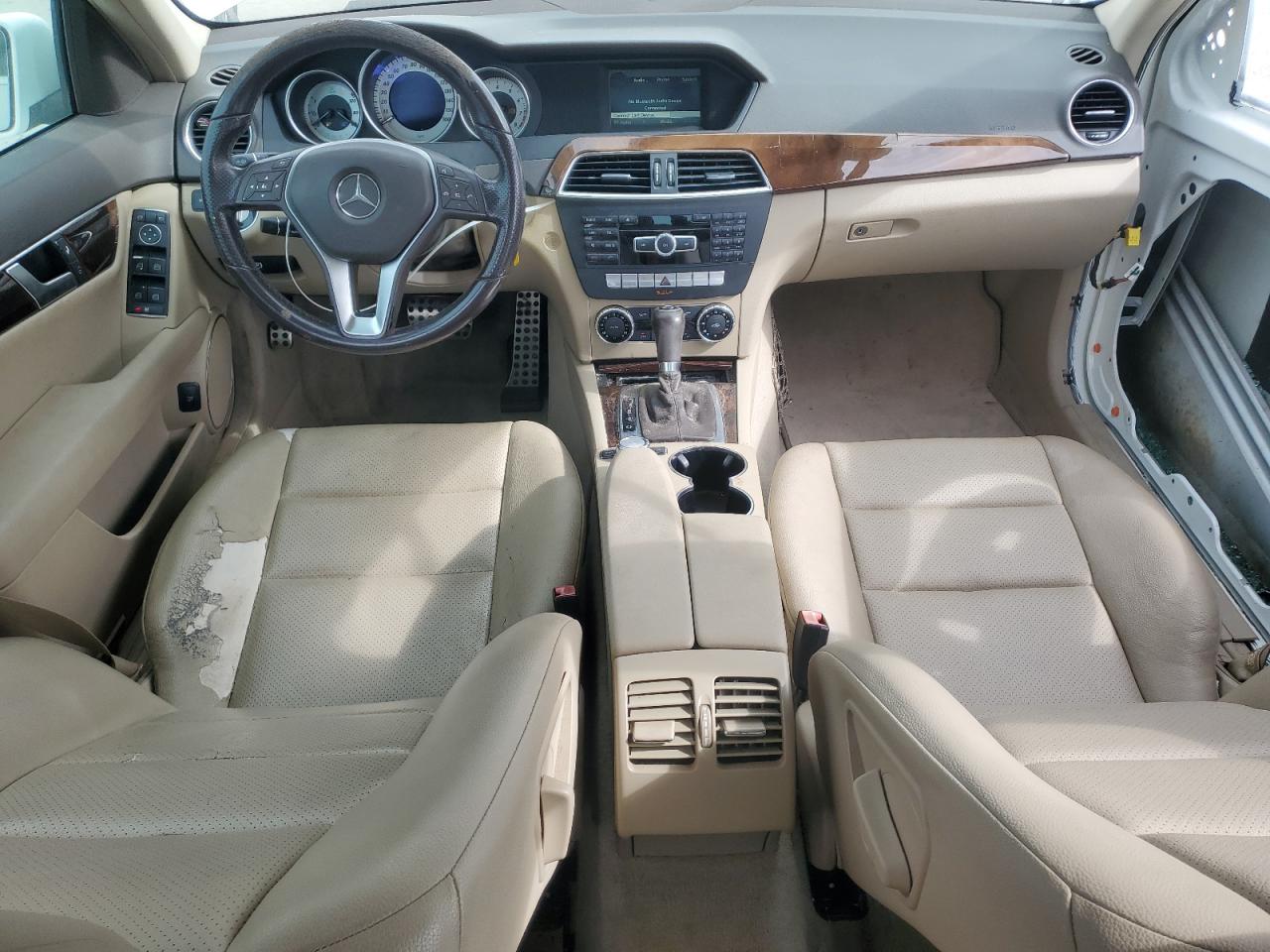 2014 Mercedes-Benz C-klasse VIN WDDGF4HB9EG243613 Copart auction photo, side / rear end damage thumbnail 8