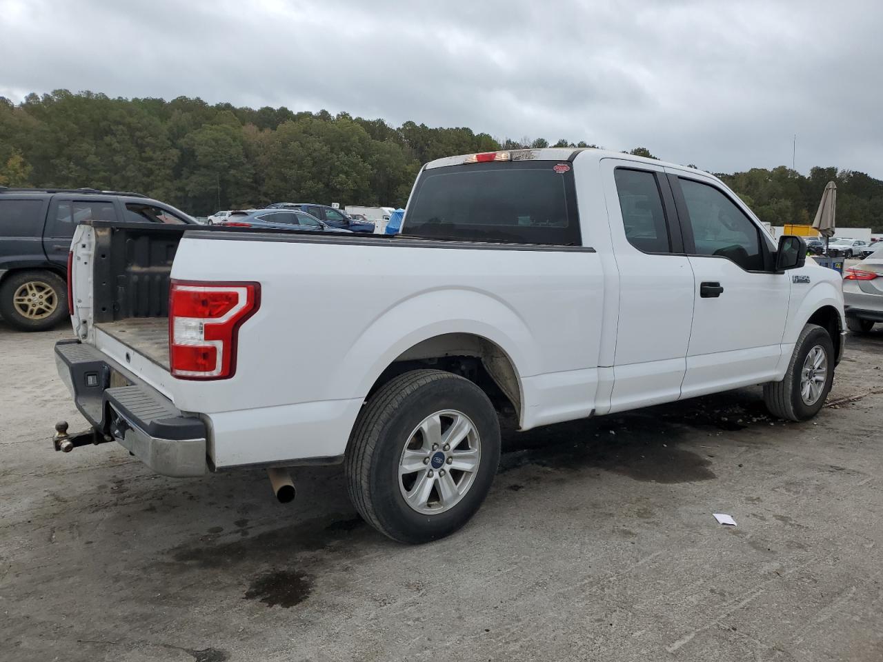 2019 Ford F-150 VIN 1FTEX1CP9KKF22617 Copart auction photo, side / minor dent/scratches damage thumbnail 3