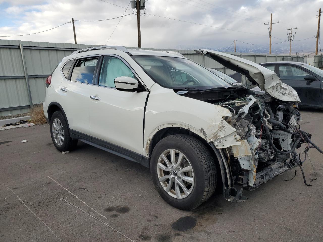 2018 Nissan Rogue VIN KNMAT2MVXJP539666 Copart auction photo, front end damage thumbnail 4