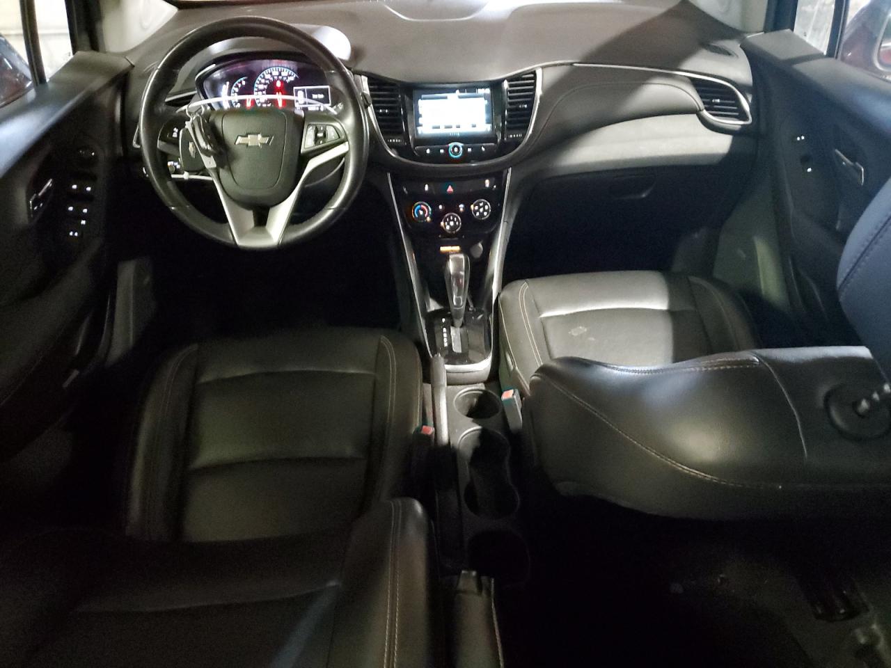 2017 Chevrolet Trax VIN 3GNCJRSB5HL221130 Copart auction photo, front end / minor dent/scratches damage thumbnail 8