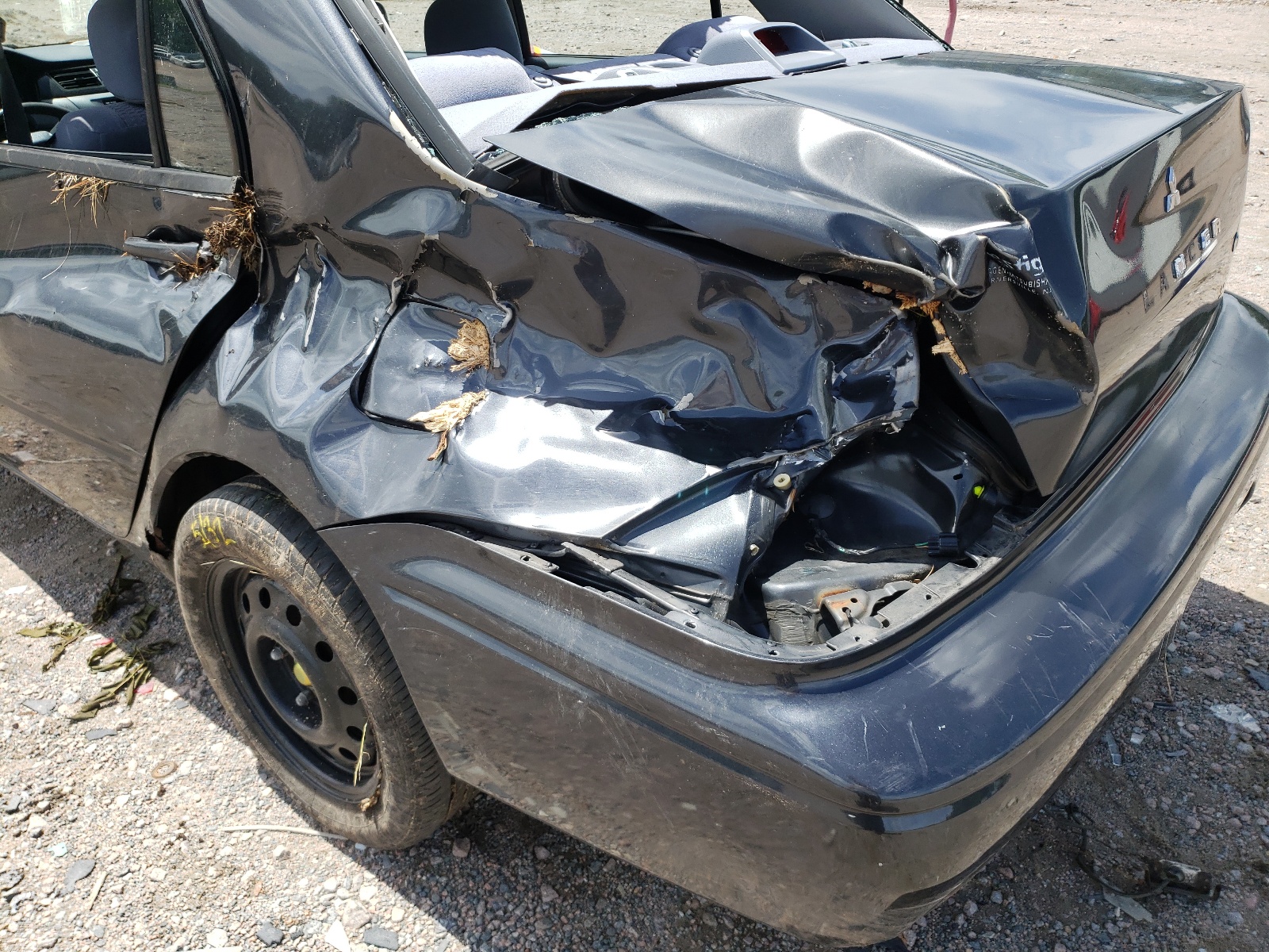 2002 Mitsubishi Lancer VIN JA3AJ36EX2U002399 Copart auction photo, all over / undercarriage damage thumbnail 9