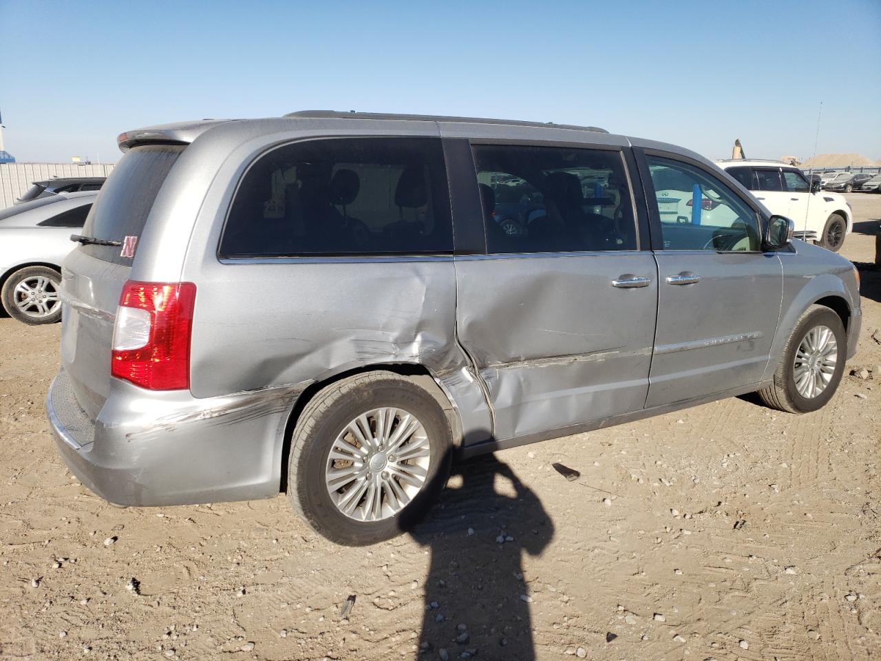 2015 Chrysler Town & Country VIN 2C4RC1CG7FR699798 Copart auction photo, all over damage thumbnail 3